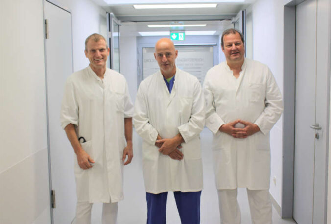 Dr. med. Dipl.-Biol. Mark Neufang, Dr. med. Jörn Weymann und Dr. med. Patrick Lutz (Foto: Städtisches Krankenhaus Pirmasens)