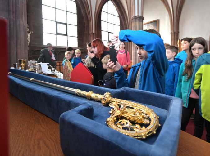 Blick in die Sakristei beim MausTüröffner-Tag am Dom zu Speyer (Quelle: Domkapitel Speyer, Foto: Klaus Landry)