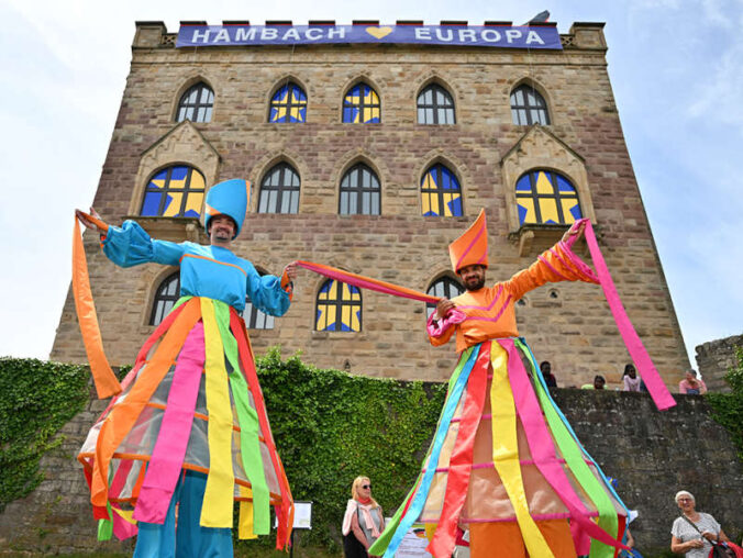 Hambacher Schloss beim Demokratiefest 2024 (Foto: Kai Mehn)