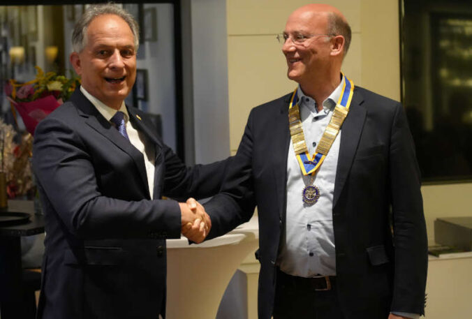 v.l.: Ralf Anselmann und Albrecht Biffar (Rotary Club Neustadt)