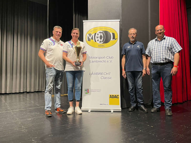 Gesamtsieger: Steffen Maier, Mariana Queißer, Franz Billo, Gernot Kuhn (Foto: MC Lambrecht e.V. im ADAC)