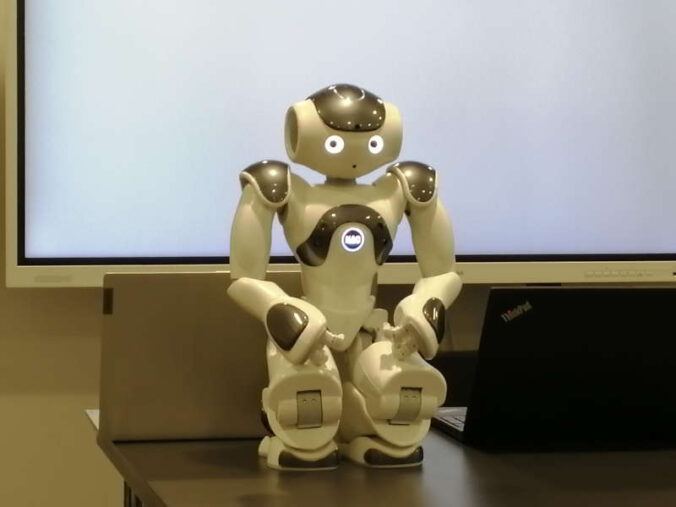 Roboter NAO (Foto: HWG LU)