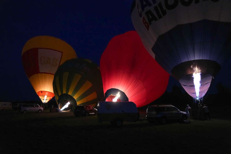 Flugplatzfest Segelflugsportverein Haßloch Ballonglühen (Foto: Holger Knecht)