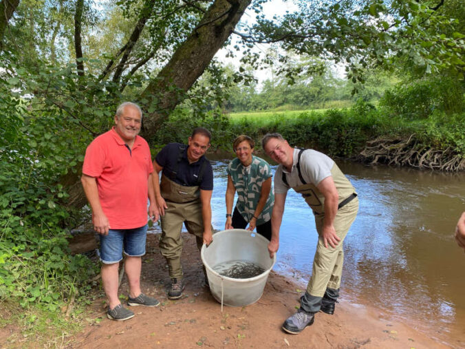 Harald Kühn (Bürgermeister Schweighofen), Prof. Dr. Hannes Kopf (Präsident SGD Süd), Kathrin Flory (Bürgermeisterin VG Bad Bergzabern), Dr. Thomas Danner (BASF SE) (Foto: SGD Süd)