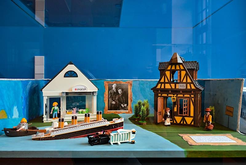 Der Pfälzer Isisdor Straus und die Titanic - 3. Platz beim Schulwettbewerb "Pfälzische Geschichte mit PLAYMOBIL" (Foto: Historisches Museum der Pfalz Speyer)