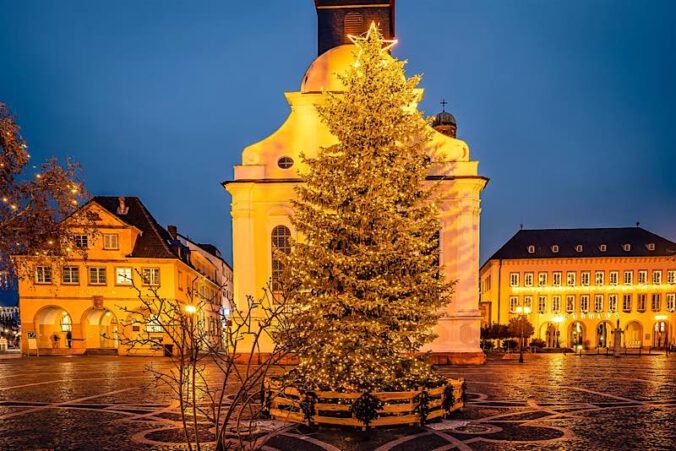 Rathaus im Advent (Foto: Pressestelle FT, Andreas Henn)