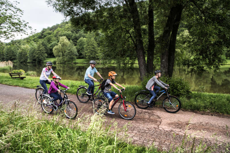 Familien-Radtour auf dem Klingbachradweg (Foto: floriantrykowski.com, Pfalztouristik e.V.)