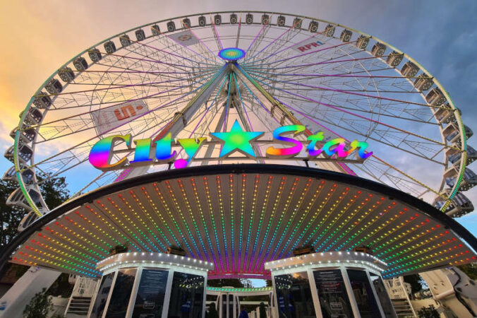 Das Riesenrad „City Star“ kennt schon London, steht jetzt aber in Landau (Quelle: Stadt Landau)