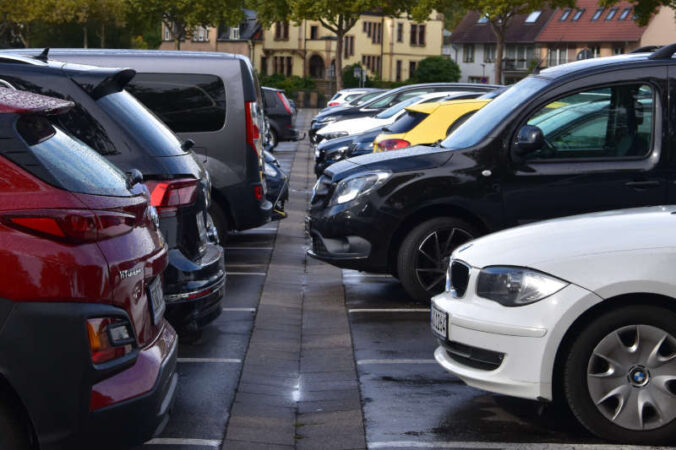 Parkende Autos (Quelle: Stadt Landau)