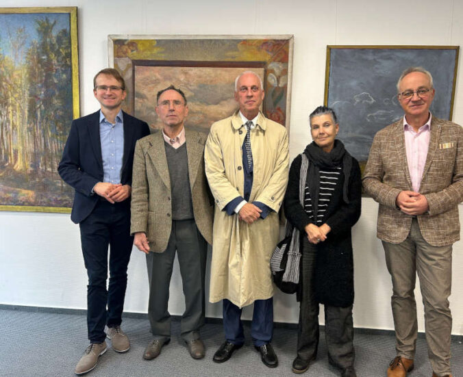 Gruppenbild Vernissage (Foto: Verbandsgemeindeverwaltung Edenkoben)