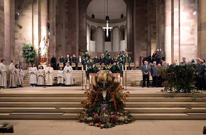 Hubertusmesse mit traditionellem Hörnerklang (Foto: Domkapitel Speyer, Foto: Klaus Landry)