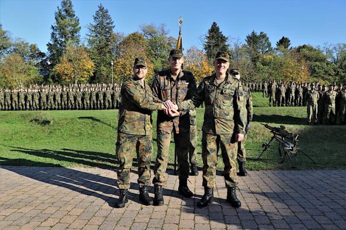 v.l.: Oberstleutnant Christian Zerau, Oberst Arnt Kuebart und Oberstleutnant Christoph Kück (Foto: Bundeswehr/Stabsfeldwebel Frank Wiedemann)