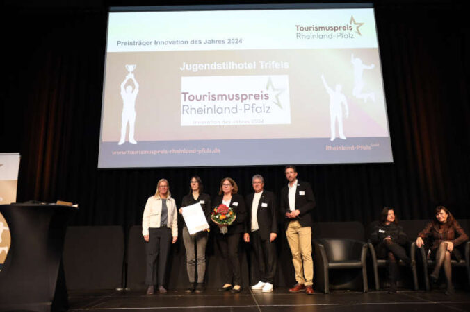 Das Jugendstilhotel Trifels gewinnt den Tourismuspreis 2024 in der Kategorie "Innovation des Jahres" (Quelle: Tobias Senf)