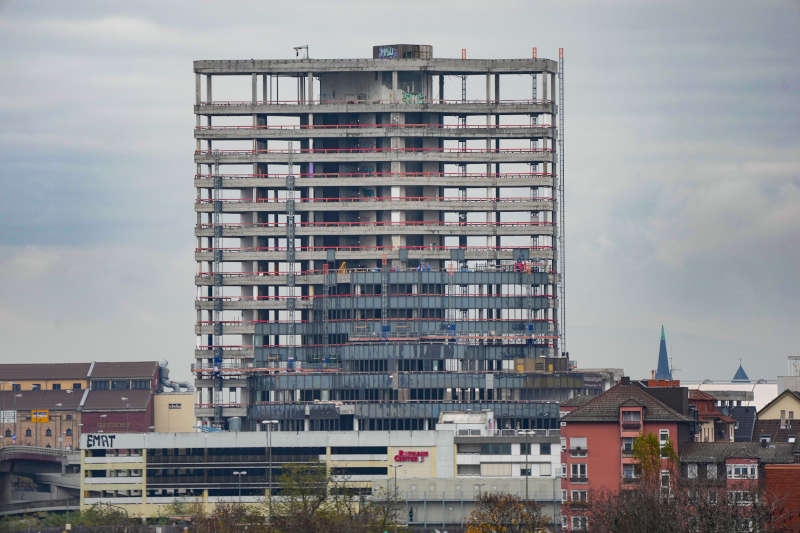 Das Ludwigshafener Rathaus im November 2024 (Foto: Holger Knecht)