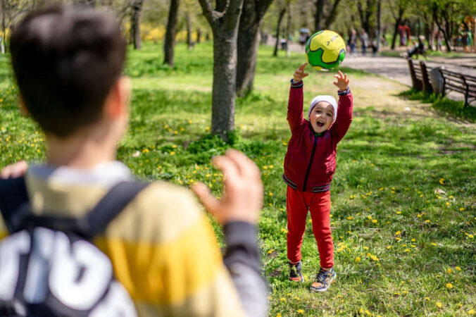 Symbolbild Kinder beim Sport (Foto: Pixabay/Oleksandr Pidvalnyi)