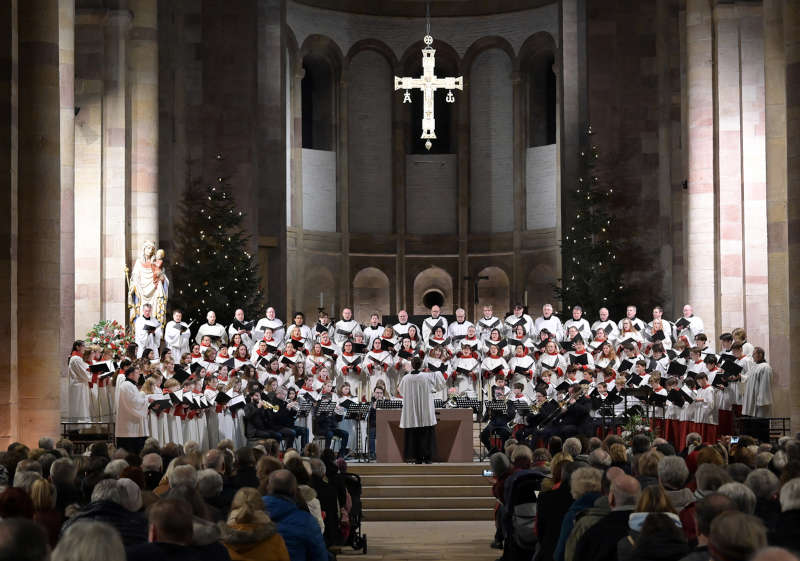 Cantate Domino zum Ende der Weihnachtszeit mit den Domsingknaben, dem Mädchenchor und derm Domchor (Quelle: Domkapitel Speyer, Klaus Landry)