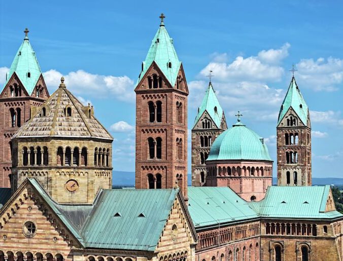 Turmgruppen des Doms vor der Einrüstung (Quelle: Domkapitel Speyer, Foto: Klaus Landry)