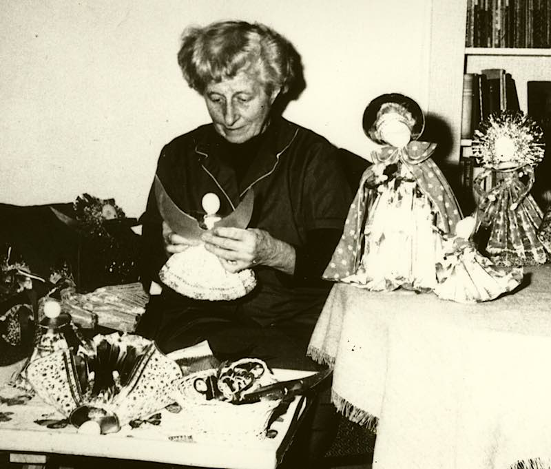 Liesel Staab bei der Arbeit (Foto: Stadtarchiv Neustadt an der Weinstraße)