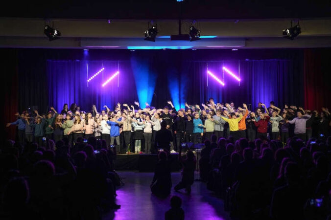 Großes Finale auf der Aulabühne (Foto: Holger Knecht)