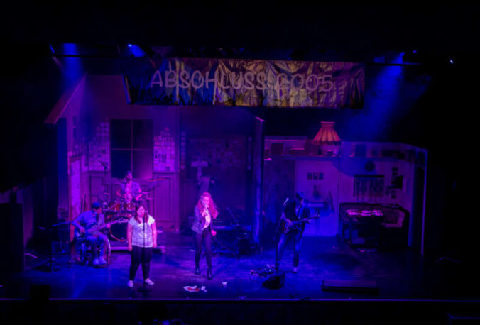 Rockmusical „Bed of Roses“ der Landesbühne Rheinland-Pfalz (Foto: Nora Zimmer)